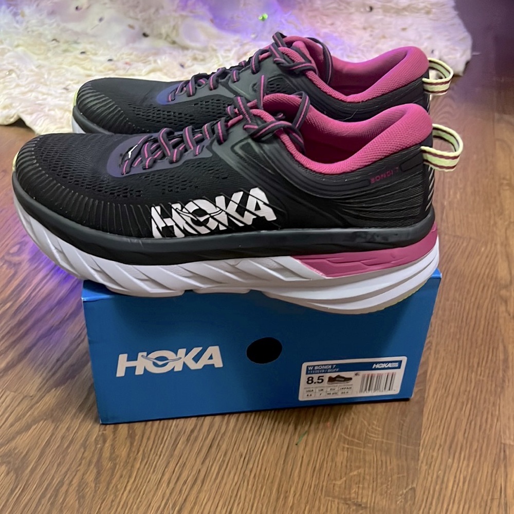Hoka Bondi 7 - LIKE NEW